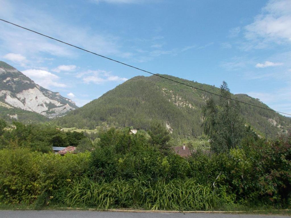 Studio Massacan Entrevaux Luaran gambar