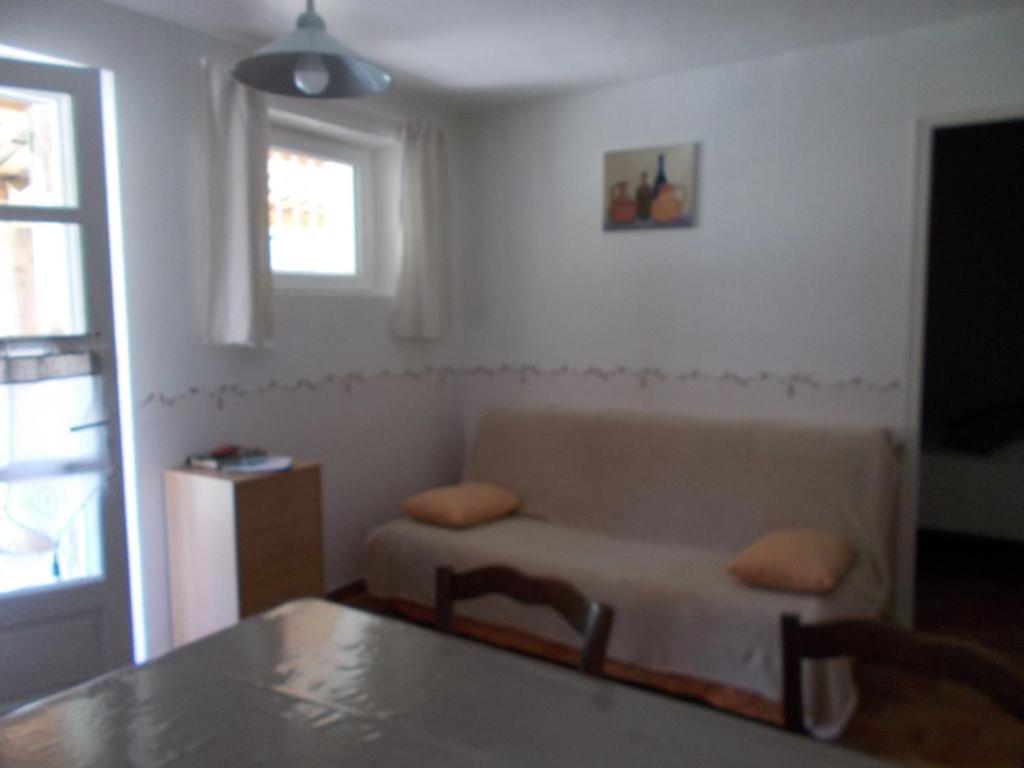 Studio Massacan Entrevaux Luaran gambar