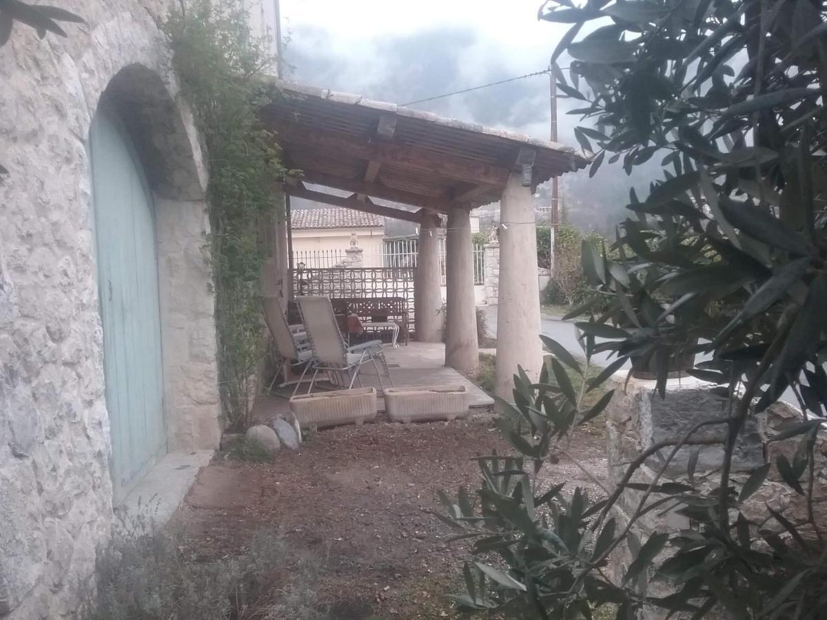 Studio Massacan Entrevaux Luaran gambar