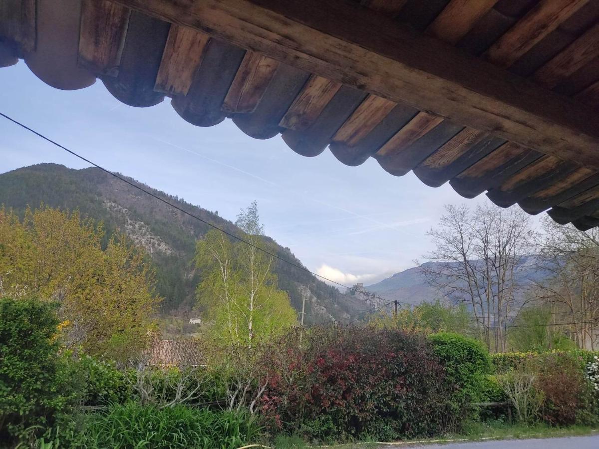 Studio Massacan Entrevaux Luaran gambar